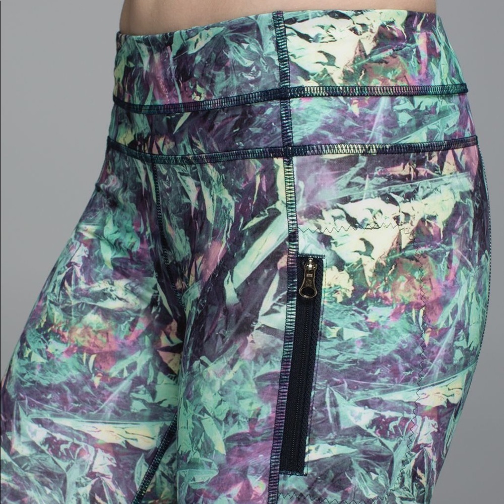 Lululemon athletica Multicolor Mesh Details Inspire Tight II Leggings Size 6‎ - Picture 2 of 11